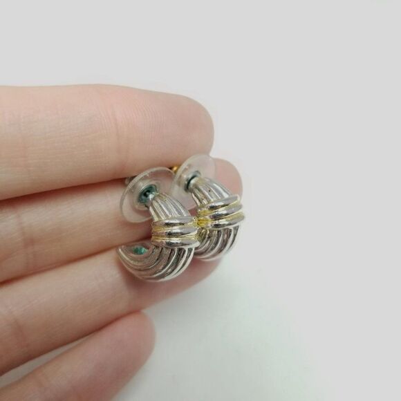 Vintage Half Hoop Stud Earrings, Huggie Style, Silver Tone Ribbed Design - Picture 2 of 5